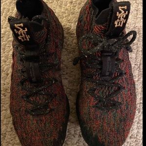 LeBron Nike 15 GS “BHM”